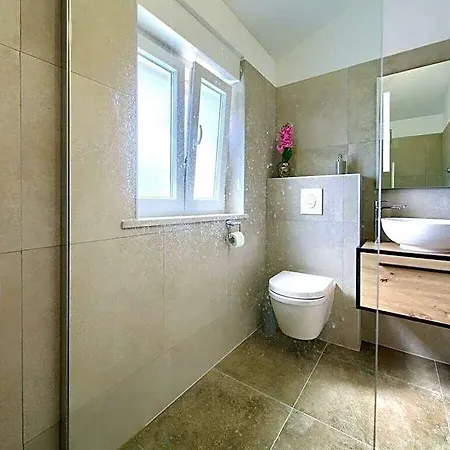 Hotel Lu Comfortable 2*